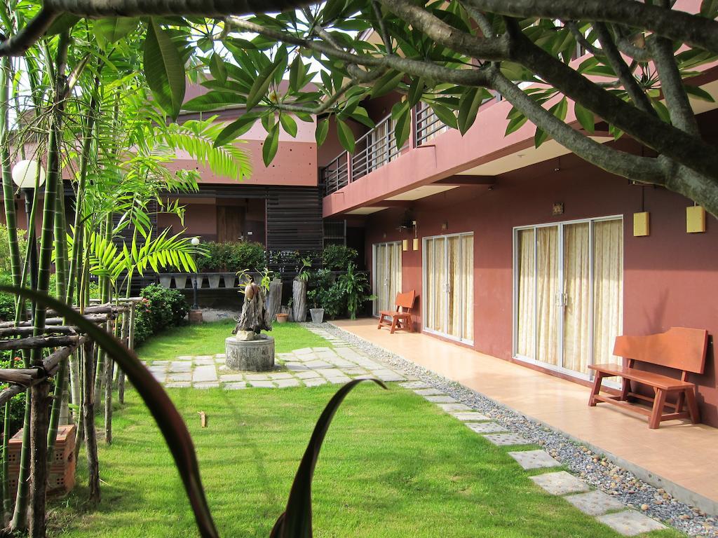 Forest Bungalows & Mama'S Restaurant Чалонг Экстерьер фото